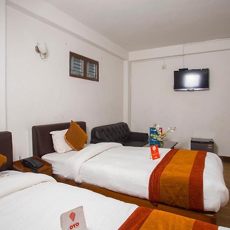 Oyo 104 Hotel Baltic Inn Katmandou Extérieur photo
