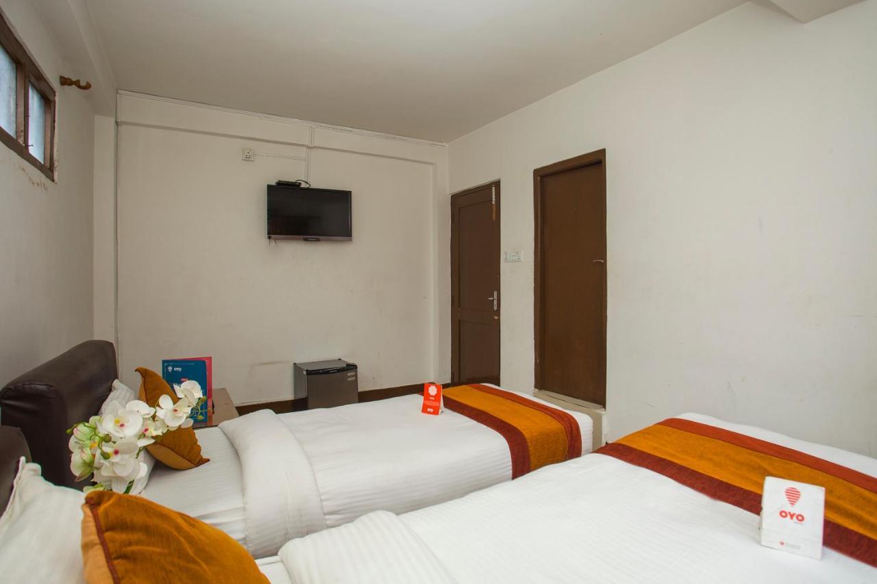 Oyo 104 Hotel Baltic Inn Katmandou Extérieur photo