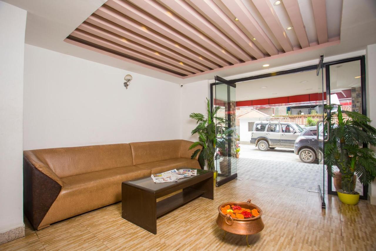Oyo 104 Hotel Baltic Inn Katmandou Extérieur photo